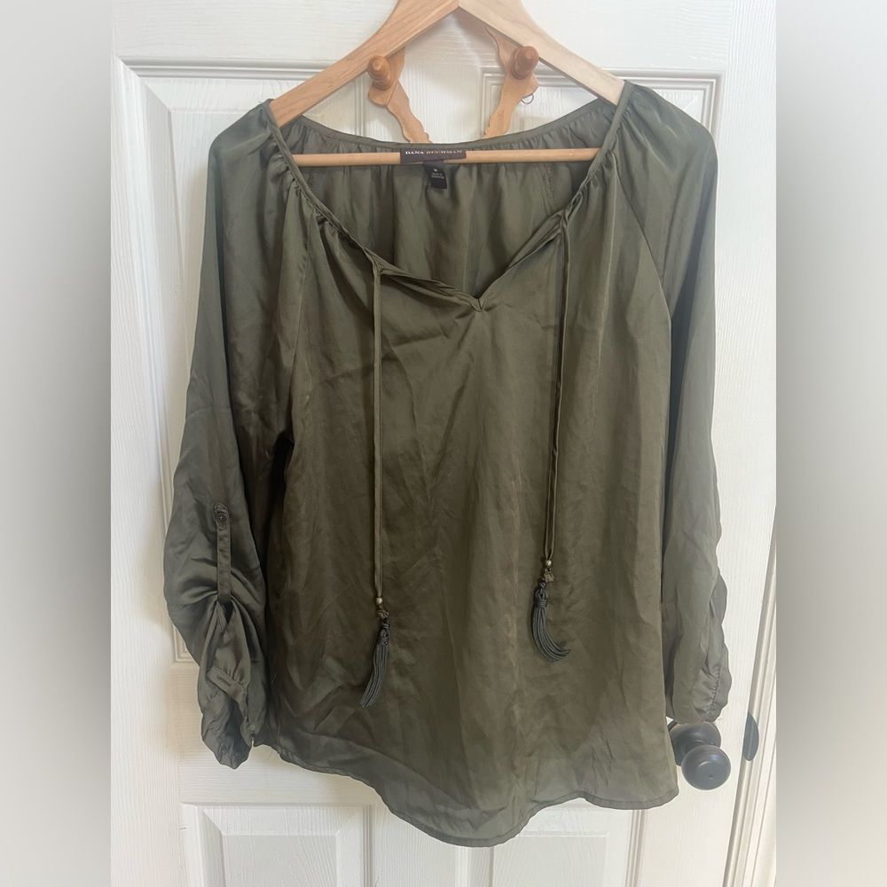 Dana Buchman Olive Blouse with Tassel Accents Size M, Peasant Top